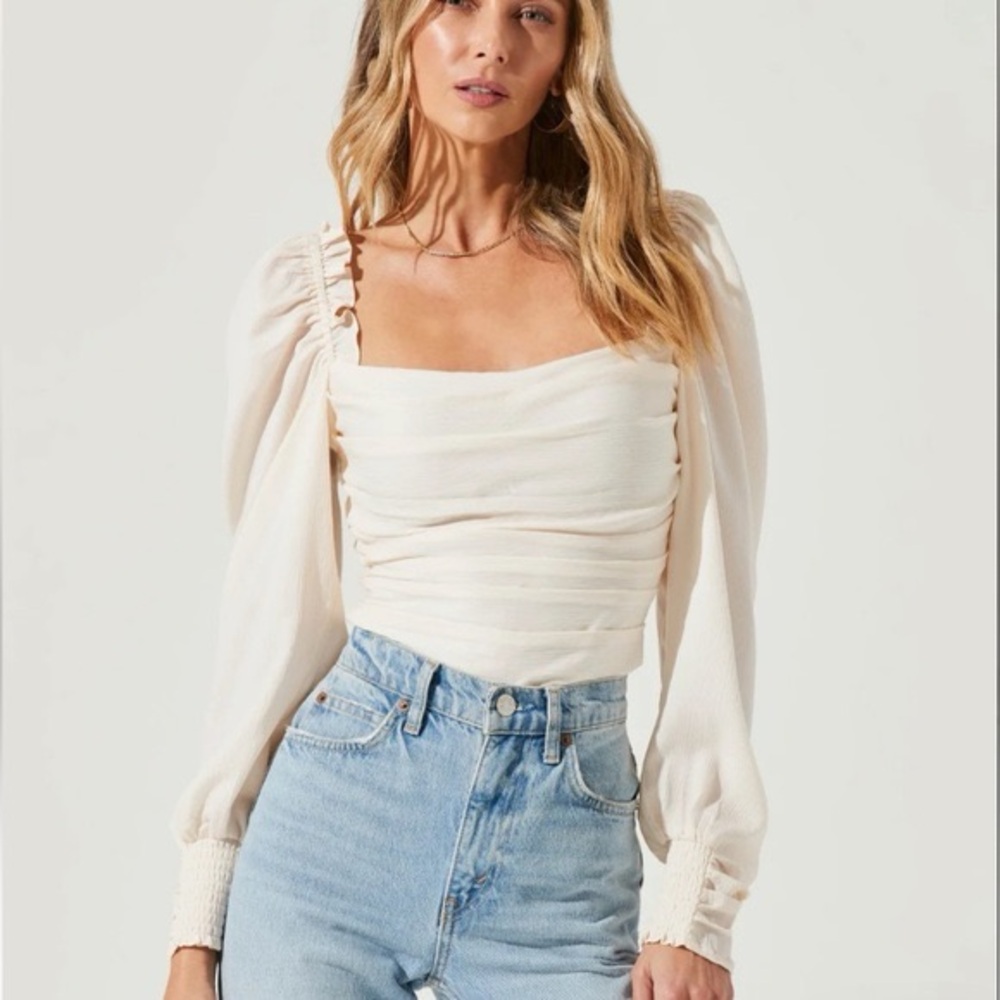 Astr Cream Ruched Blouse